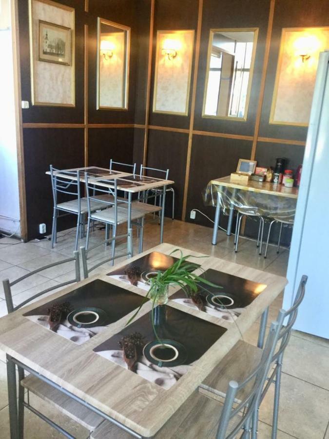 Harbour Hub Hostel タリン エクステリア 写真